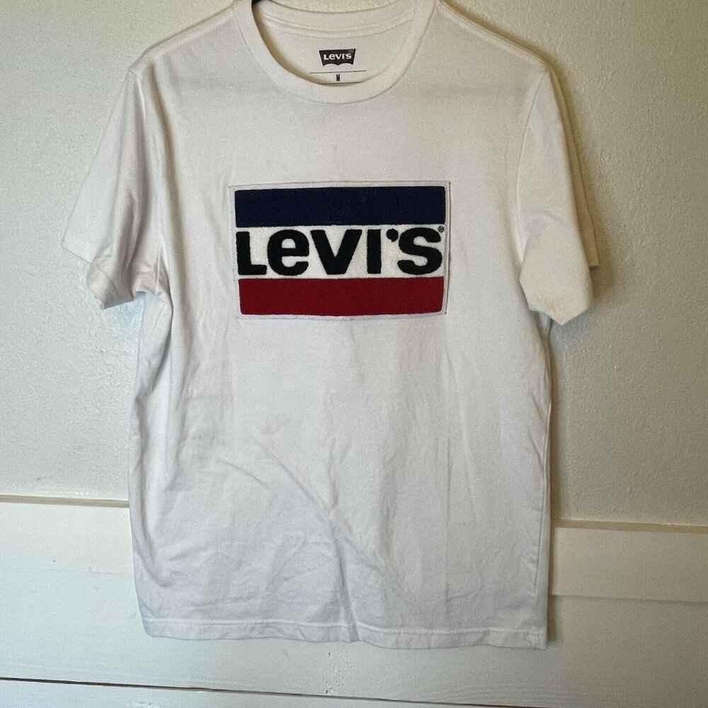Levis‎ Shirt Men's White Size Medium Raised 3D Graphic T Shirt Cotton Blend